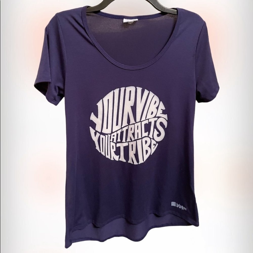 LulaRoe Women's Logo Graphic Tee Shirt